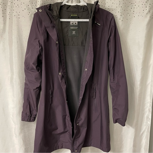 Helly Hansen coat - Picture 2 of 9